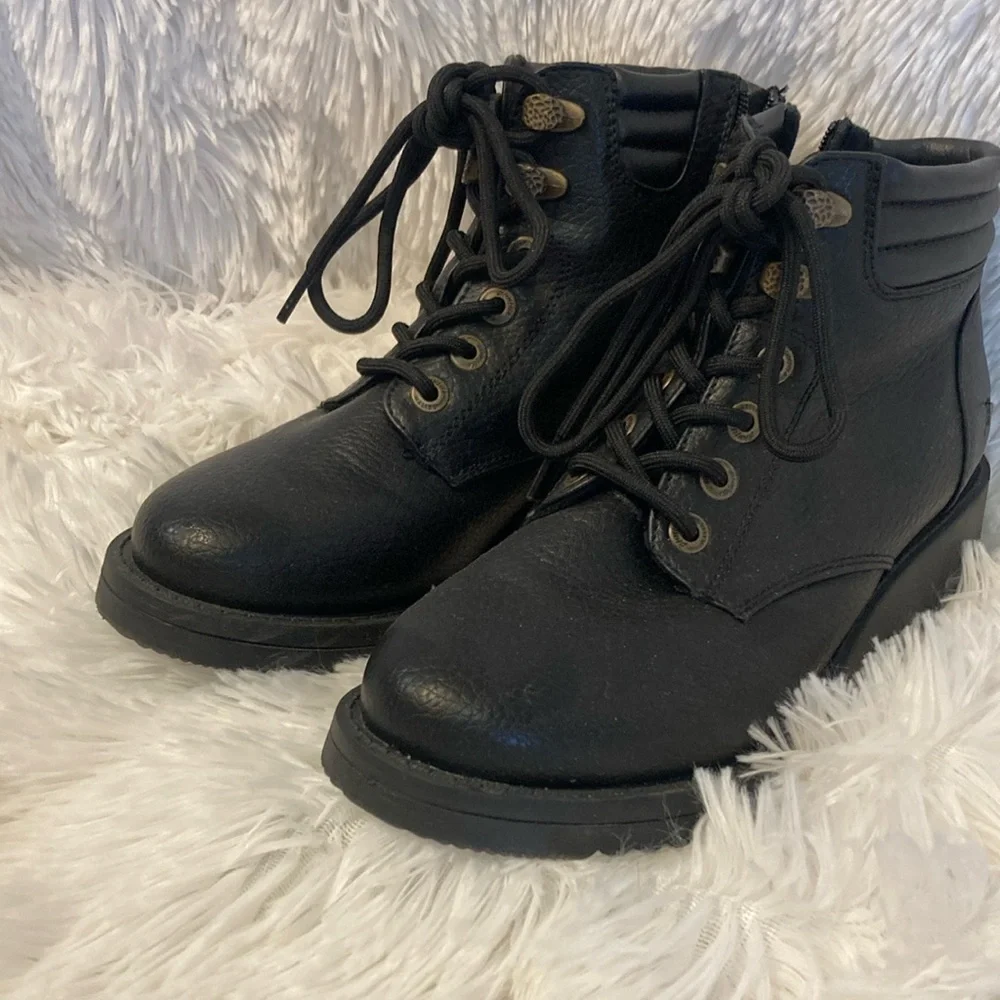 Blowfish Black Leather Moto Ankle Boots - Picture 3 of 10